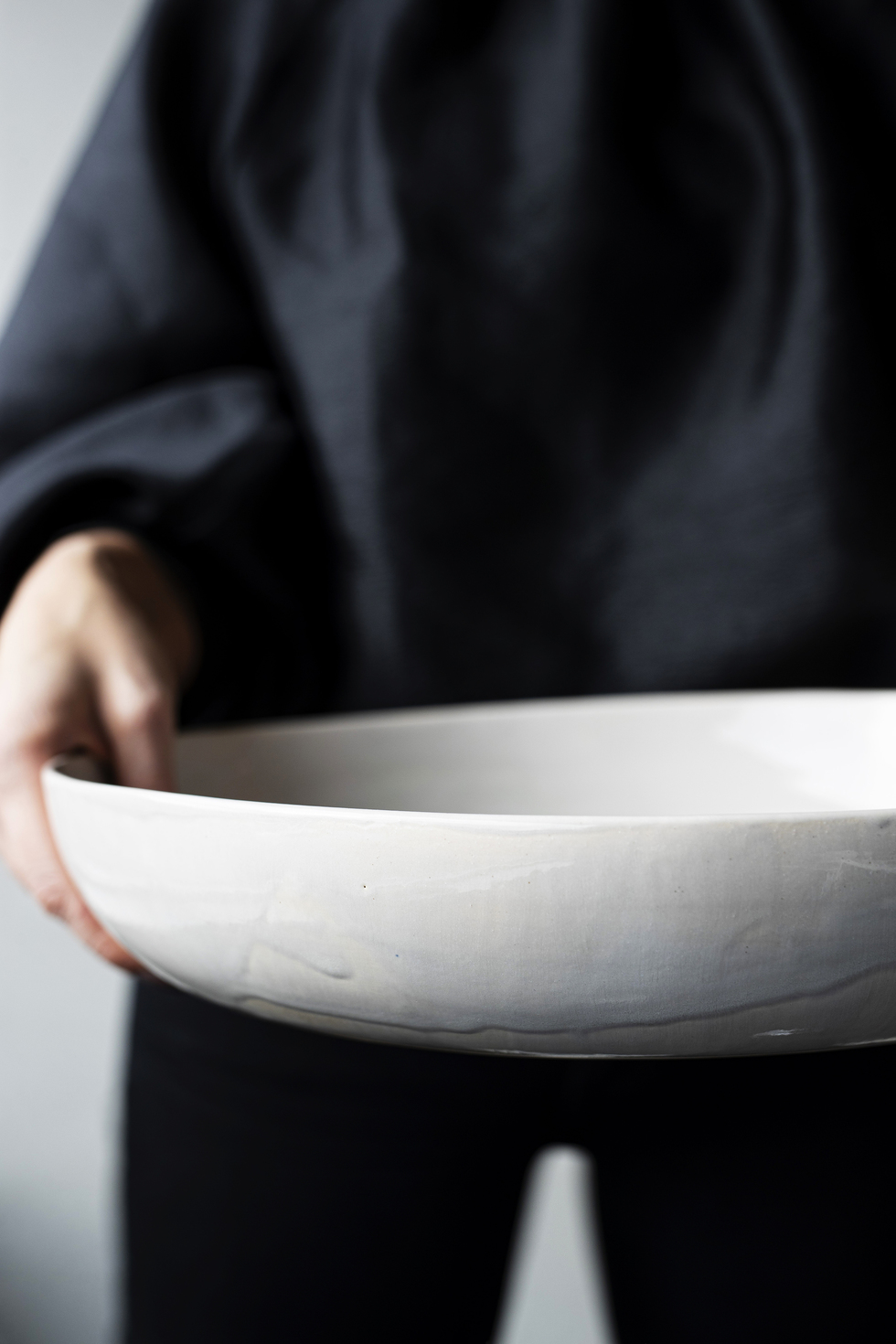 EARTHEN BY BRYCK | Ambachtelijk aardewerk EARTHEN BY BRYCK | Keramiek collectie | Cake Plate | Brown