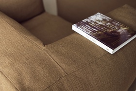 Hocker | LIMITED EDITION Hocker | Limited Edition | ROUGHLY LINEN