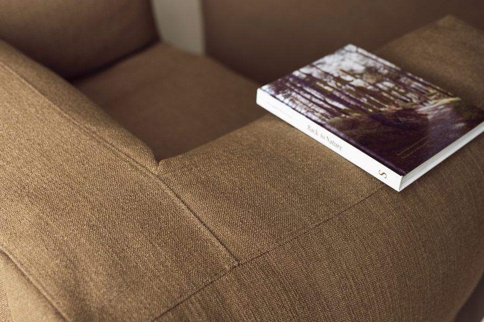 Hocker | LIMITED EDITION Hocker | Limited Edition | ROUGHLY LINEN