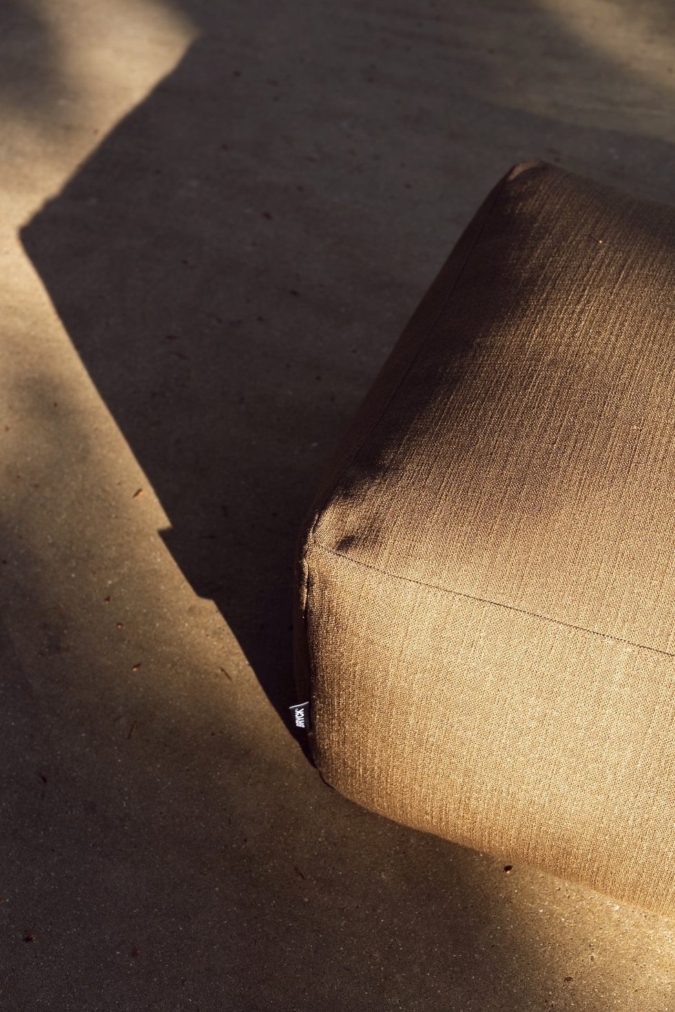 Hocker | LIMITED EDITION Hocker | Limited Edition | ROUGHLY LINEN