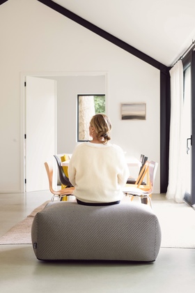 Hocker | LIMITED EDITION Hocker | Limited Edition | DIZZY black/off-white