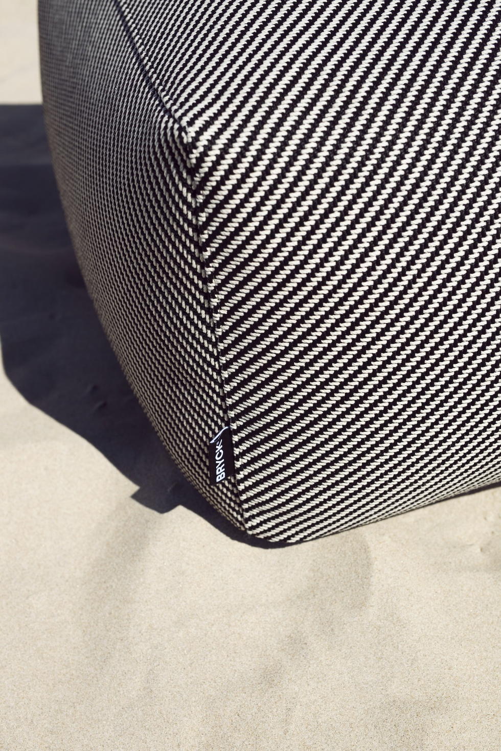 Hocker | LIMITED EDITION Hocker | Limited Edition | DIZZY black/off-white