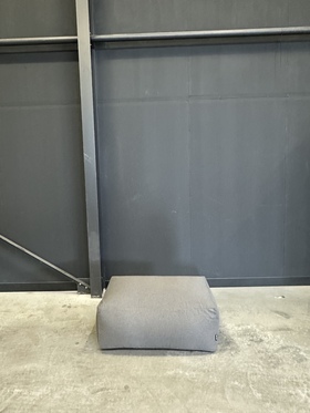 Quick shop product Hocker Blend Grey