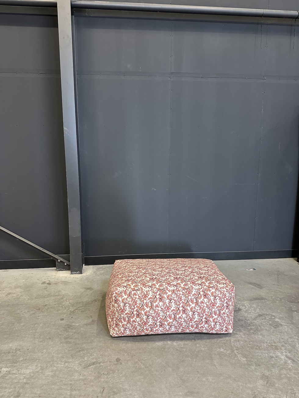 Quick shop product Hocker Flowers Retro