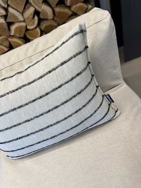 BRYCK KUSSENS  BRYCK KUSSEN | OUTSIDE 