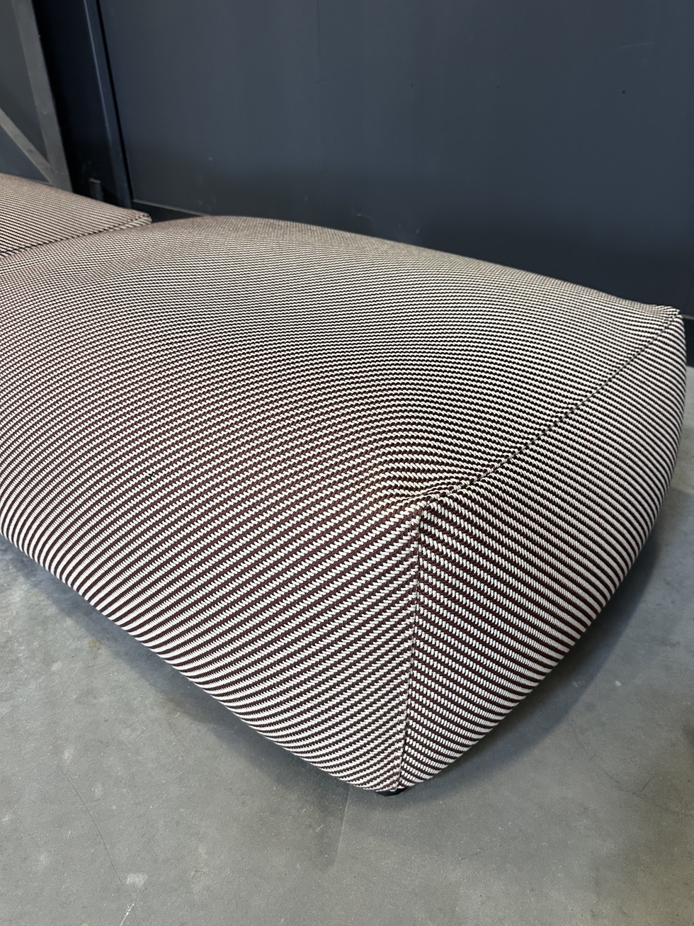 Quick shop product Hocker Dizzy | LIMITED EDITION DIZZY 