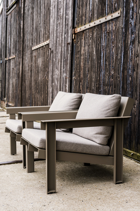 MUSTER Lounge Chair 