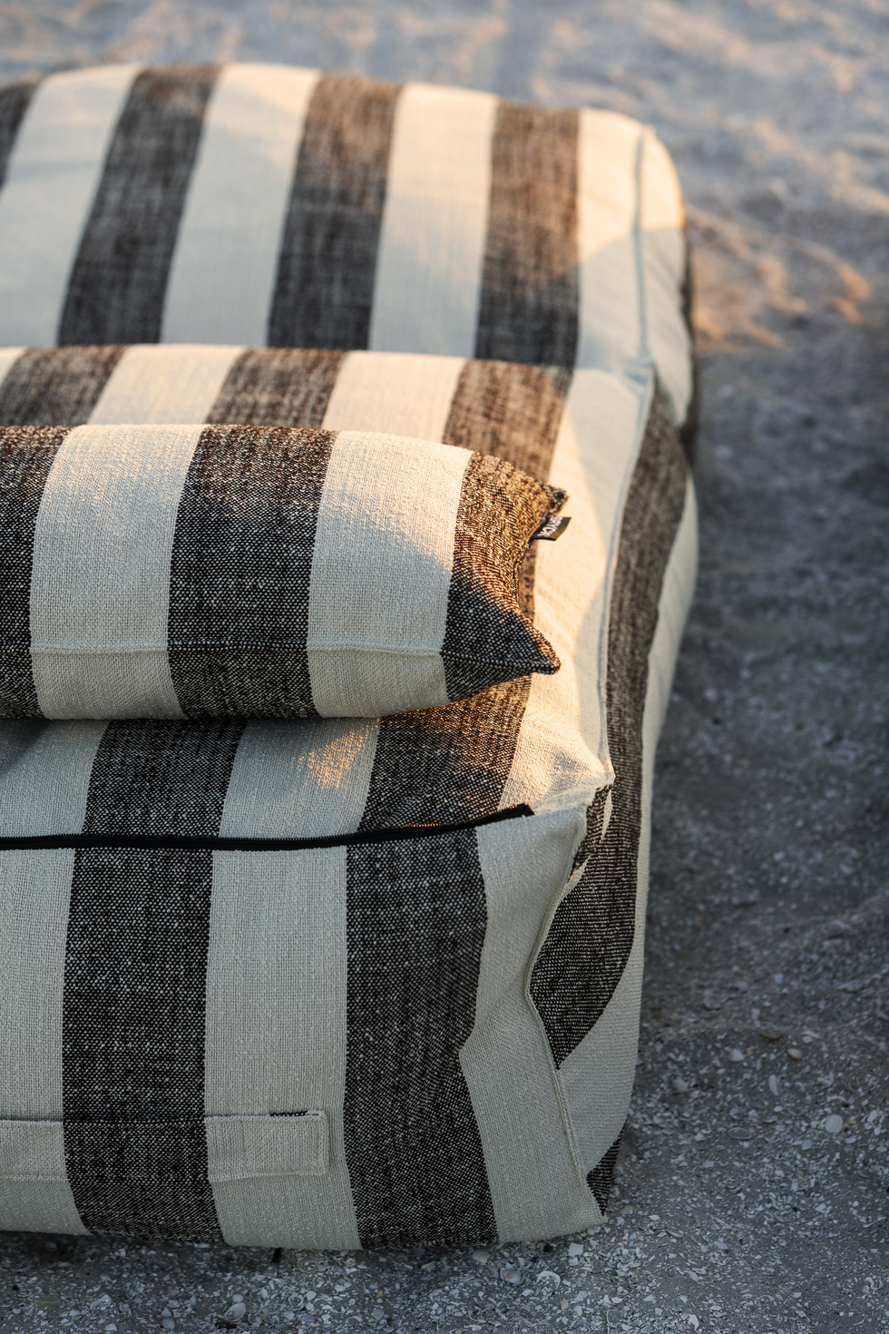 Stretch Daybed Stripes | Limited Edition 